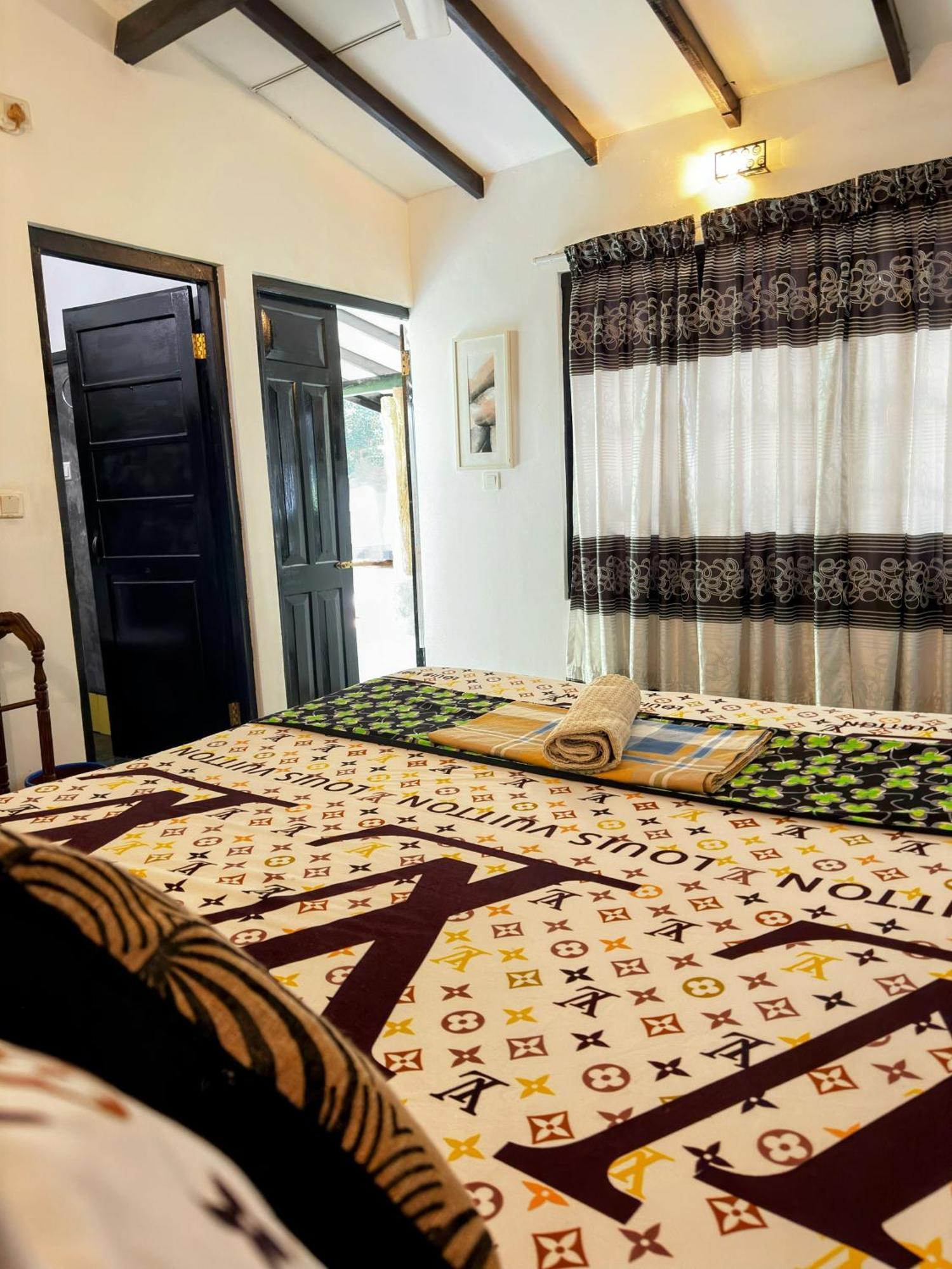 Hotel Sigiriya Kele Buitenkant foto